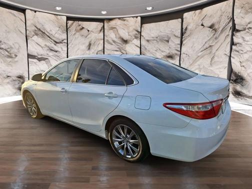 2017 Toyota Camry Hybrid XLE