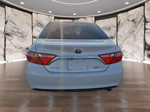 2017 Toyota Camry Hybrid XLE