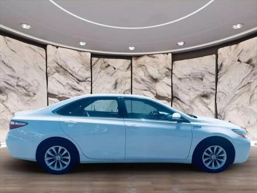 2015 Toyota Camry Hybrid SE