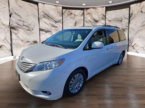 2011 Toyota Sienna XLE