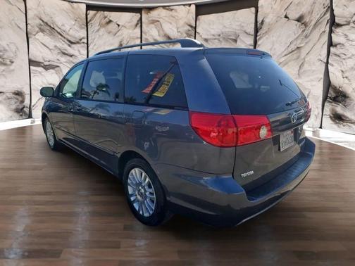 2007 Toyota Sienna XLE