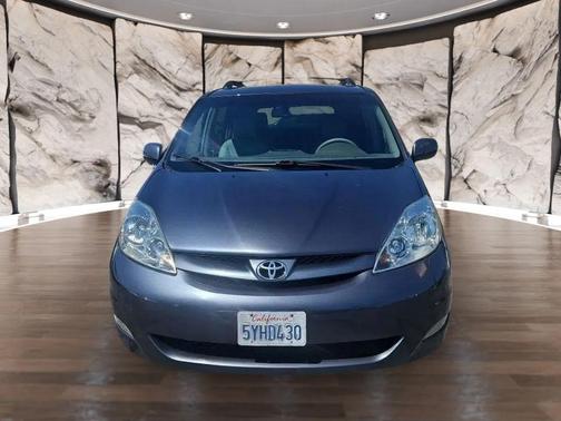 2007 Toyota Sienna XLE