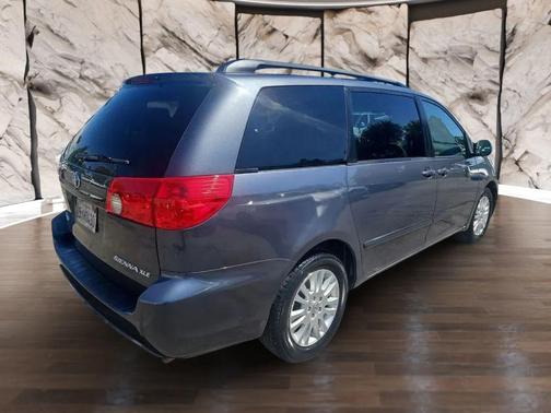 2007 Toyota Sienna XLE