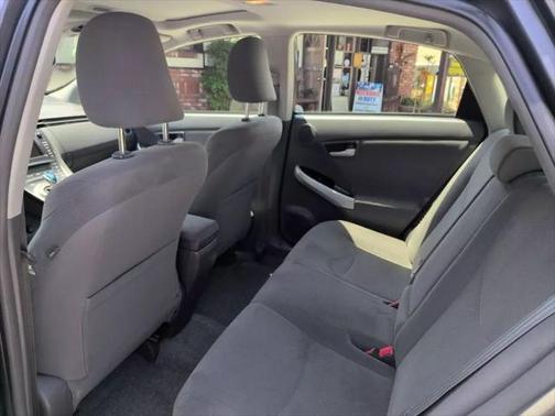 2010 Toyota Prius III