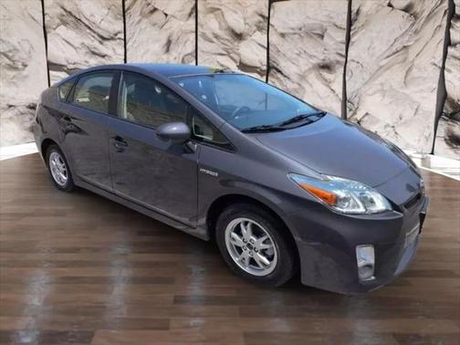 2010 Toyota Prius III
