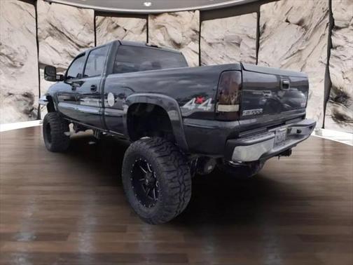 2004 GMC Sierra 2500 SLT H/D Crew Cab