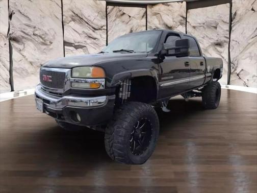 2004 GMC Sierra 2500 SLT H/D Crew Cab