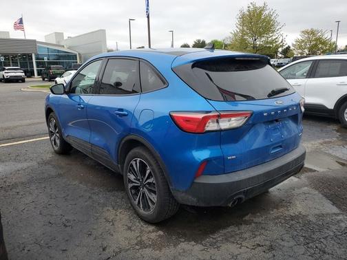 VELOCITY BLUE METALLIC 2021 Ford Escape SE
