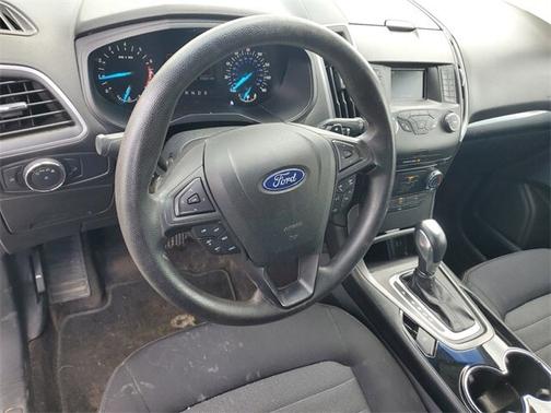 2018 Ford Edge SE