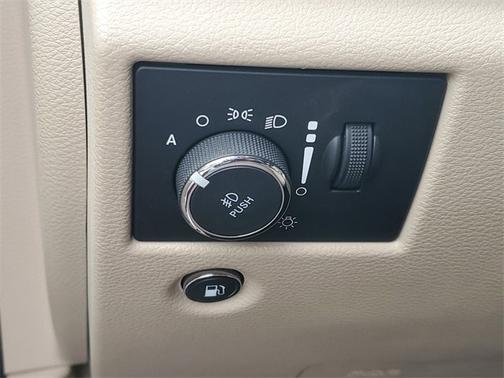 2022 Jeep Grand Cherokee LAREDO