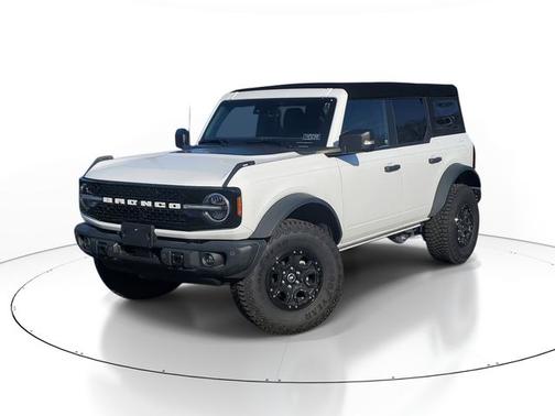 OXFORD WHITE 2023 Ford Bronco WILDTRAK