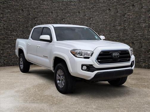 Super White 2018 Toyota Tacoma SR5