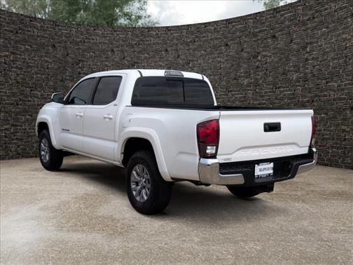 Super White 2018 Toyota Tacoma SR5