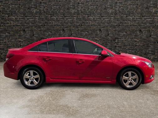 Red 2014 Chevrolet Cruze 1LT
