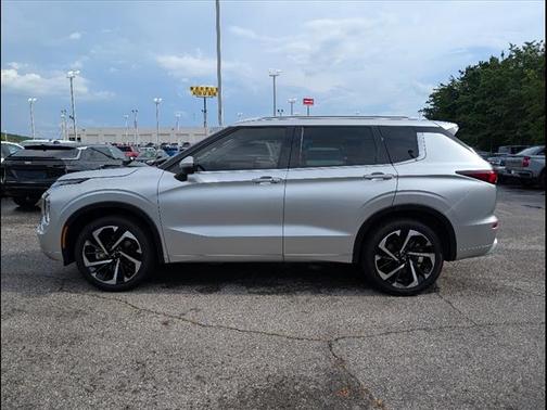 2023 Mitsubishi Outlander SEL