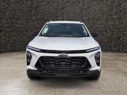 Summit White 2026 Chevrolet Trax ACTIV