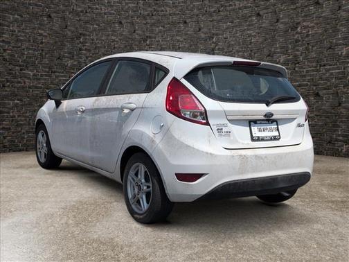 Oxford White 2019 Ford Fiesta SE