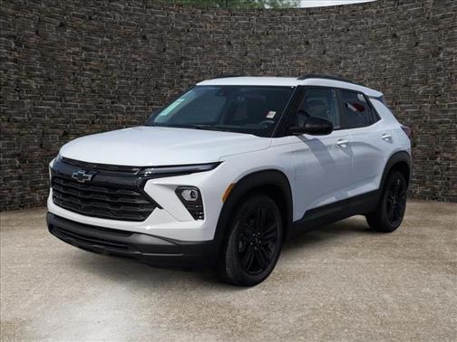 Summit White 2026 Chevrolet Trailblazer LT