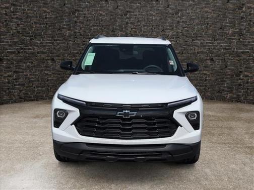 Summit White 2026 Chevrolet Trailblazer LT