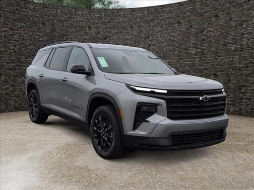 Sterling Gray Metallic 2026 Chevrolet Traverse LT
