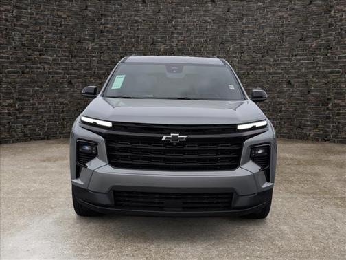 Sterling Gray Metallic 2026 Chevrolet Traverse LT