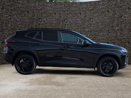 Mosaic Black Metallic 2026 Chevrolet Trax LT