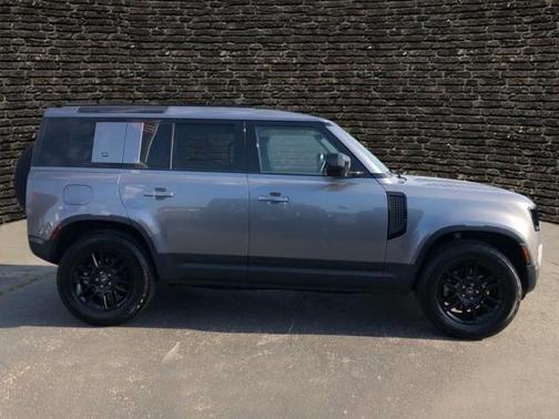 2024 Land Rover Defender P300