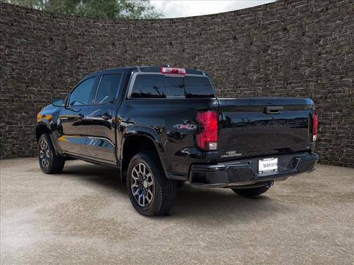 Black 2023 Chevrolet Colorado LT