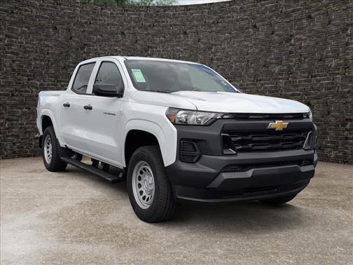 Summit White 2026 Chevrolet Colorado WT