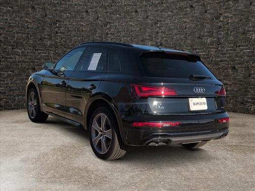 Mythos Black Metallic 2025 Audi Q5 45 S line quattro Premium
