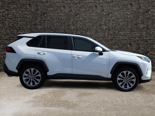 Super White 2019 Toyota RAV4 XLE Premium