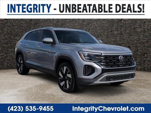 Silver Bird Metallic 2024 Volkswagen Atlas Cross Sport 2.0T SE w/Technology