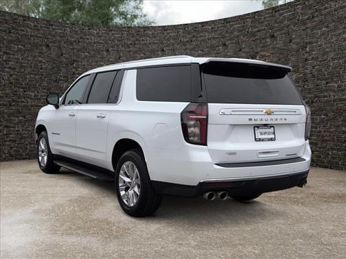 Summit White 2023 Chevrolet Suburban Premier