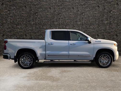 Polar White 2026 Chevrolet Silverado 1500 High Country
