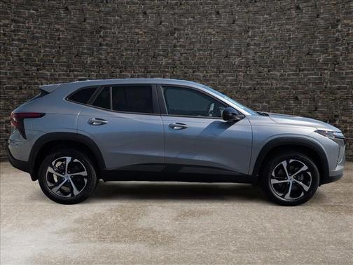 Sterling Gray Metallic 2026 Chevrolet Trax 1RS