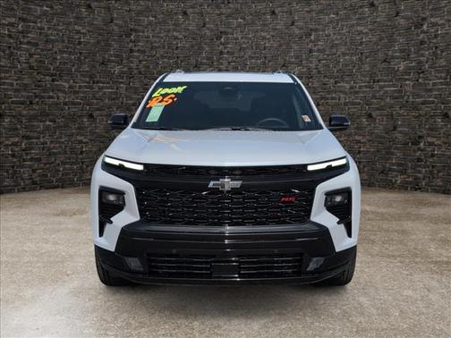 Polar White 2026 Chevrolet Traverse RS