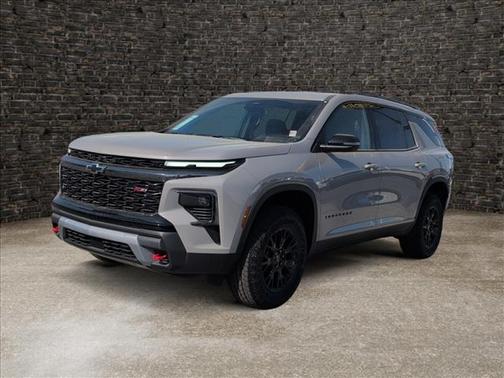 Sandstone Gray 2026 Chevrolet Traverse Z71