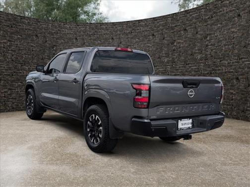 Gun Metallic 2022 Nissan Frontier S