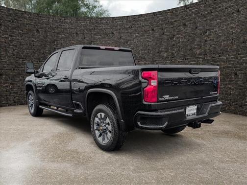 2023 Chevrolet Silverado 2500 Custom
