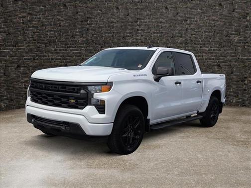 Summit White 2026 Chevrolet Silverado 1500 Custom