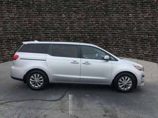 2021 Kia Sedona LX