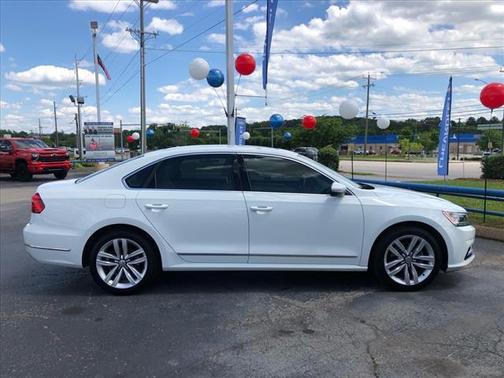 2016 Volkswagen Passat 1.8T SEL