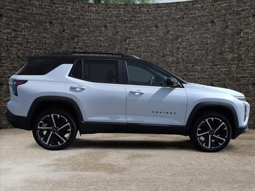 Polar White 2026 Chevrolet Equinox RS