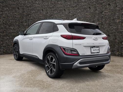 Lunar White 2022 Hyundai KONA Limited