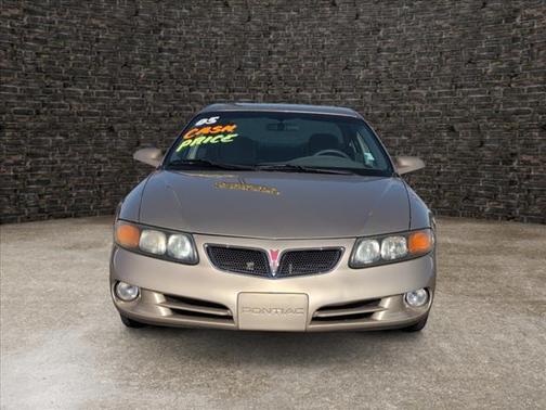 2005 Pontiac Bonneville SE