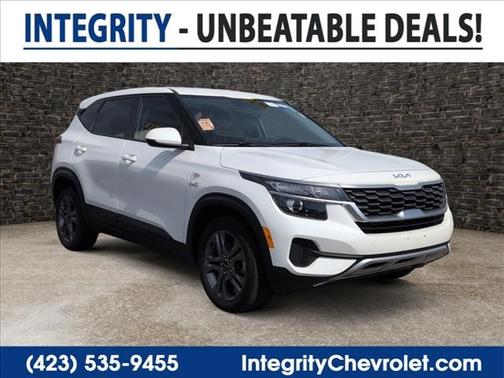 Snow White Pearl 2022 Kia Seltos LX
