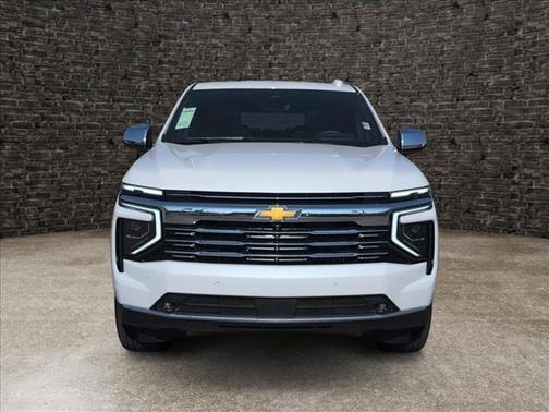 Polar White 2026 Chevrolet Suburban Premier