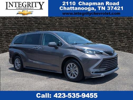 2023 Toyota Sienna XLE
