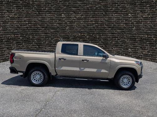 2024 Chevrolet Colorado WT