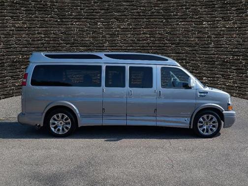 2025 Chevrolet Express 2500 Work Van